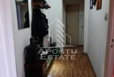 Apartament cu 3 camere, decomandat, etajul 1, zona Sagului Apartament cu 3 camere, decomandat, etajul 1, zona Sagului - 5