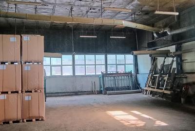 Spațiu comercial, de 1,800 mp, în Industrială - 6