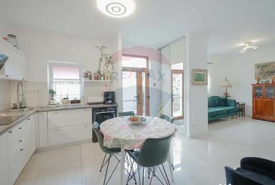 Apartament cu 5 camere decomandat, mobilat în Central - 11