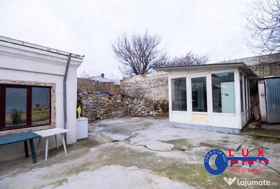 Casă cu 2 camere cu Teren 250 Mp în Central - 14