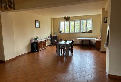 Casă cu 16 camere cu Garaj în Ana Ipătescu - 7