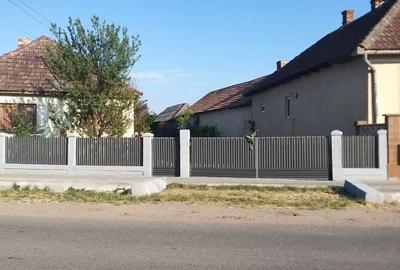 Casă cu Teren 46 Mp în Medieșu Aurit - 1