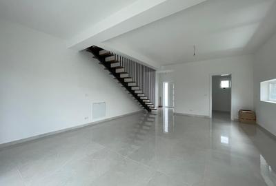 Duplex cu 4 camere cu Canalizare în Urseni - 2