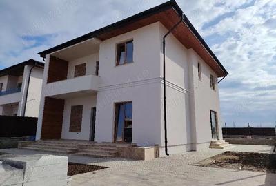 Casă cu 6 camere cu Teren 324 Mp în Dobroești