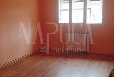 Casă individuală cu 5 camere cu Canalizare în Central - 2