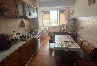 Apartament cu 4 camere decomandat în Inel I - 17