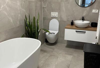 Apartament cu 3 camere decomandat în Central - 1