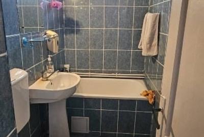 Apartament cu 3 camere semidecomandat, mobilat în Central - 4