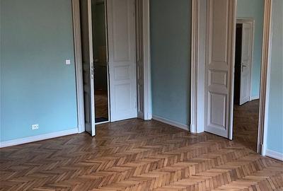 Birou, de 74 mp, în P-ța Unirii - 5