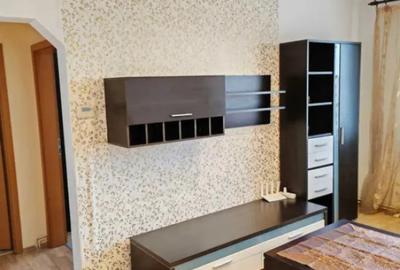 Apartament cu 3 camere decomandat în Calea București - 2