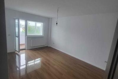 Apartament cu 3 camere decomandat în Mioriței - 3