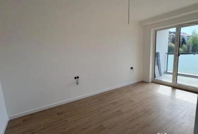 Apartament cu 3 camere decomandat în Săsar - 2