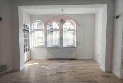 Casă cu 5 camere cu Teren 180 Mp în Dorobanți - 2