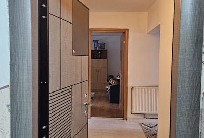 Apartament cu 3 camere decomandat în Central - 2