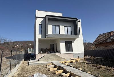 Casă cu 4 camere în Central - 5