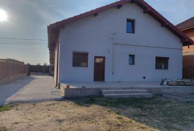 Casă cu 3 camere în Livada - 7