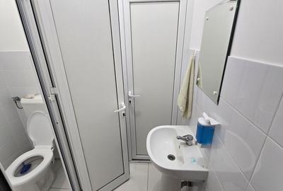 Spațiu comercial, de 25 mp, în Central - 4