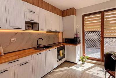 Apartament cu 2 camere decomandat în Tractorul - 4