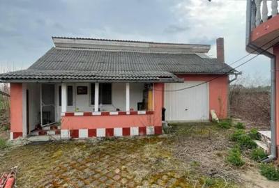 Casă cu 5 camere cu Teren 2270 Mp în Colțirea - 2