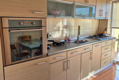 Apartament cu 3 camere decomandat în Trei Stejari - 2