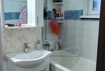 Apartament cu 2 camere decomandat în Podu Roș - 8