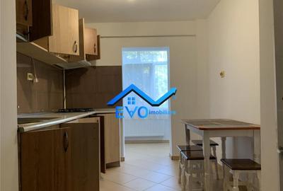 Apartament de , 2 camere , decomandat , etajul 1 din 4 ,