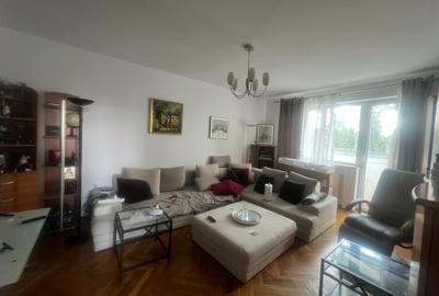 De vânzare apartament cu 2 camere pe str. Republicii - 1