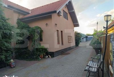 Casă cu 5 camere cu Teren 720 Mp în Sânmihaiu Român - 1