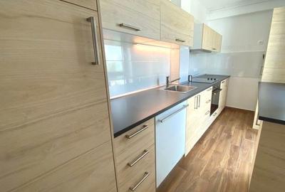 Apartament cu 2 camere semidecomandat, mobilat în Străulești