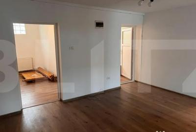 Apartament cu 3 camere semidecomandat în Cetății - 2