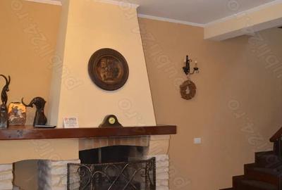 Casă cu 6 camere cu Teren 580 Mp în Valea Alba