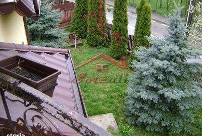 Casă cu 4 camere în Ghioșești - 13
