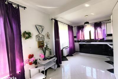 Casă cu 5 camere cu Teren 295 Mp în Central - 2