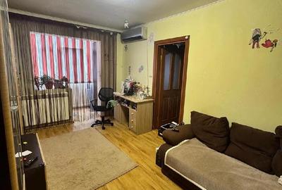 Apartament cu 2 camere nedecomandat în Km 4 - 7