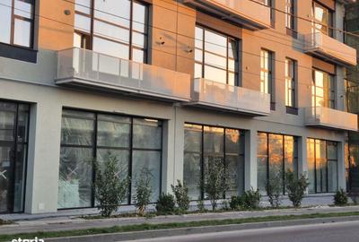 Spațiu comercial, de 63 mp, în Central - 4