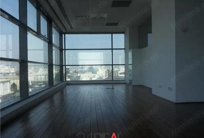 Spațiu comercial, în Universitate - 8