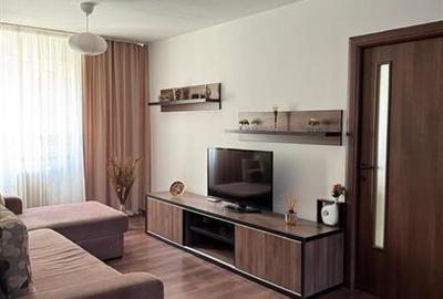 Apartament cu 3 camere semidecomandat, mobilat în Mănăștur