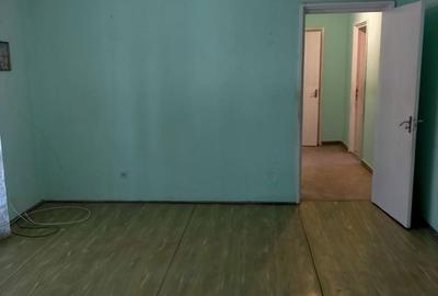 Apartament cu 3 camere semidecomandat în Pajura - 2