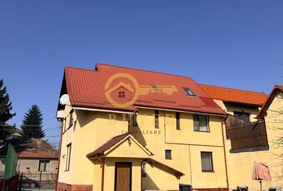 Casă cu 8 camere cu Teren 600 Mp în Central