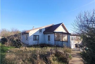 Casă individuală cu 4 camere cu Teren 2500 Mp în Lazu - 5