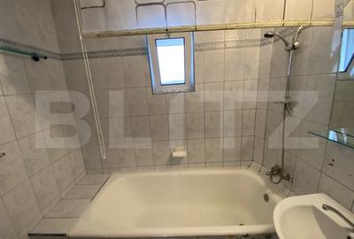 Apartament de 3 camere  in suprafata de 54 mp, zona Bradet - 6
