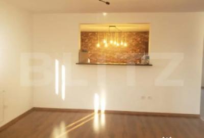 Casă cu 7 camere cu Teren 759 Mp în Central - 9