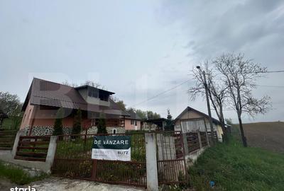 Casă cu 2 camere cu Teren 500 Mp în Central - 1