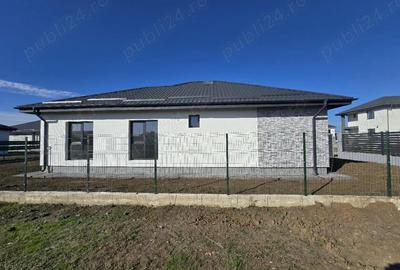 Casă cu 4 camere în Gulia