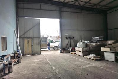 Spațiu comercial, de 1,000 mp, în Central - 2