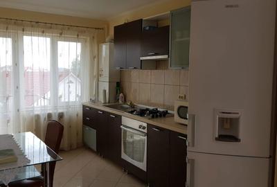 Apartament cu 3 camere decomandat în Central - 3