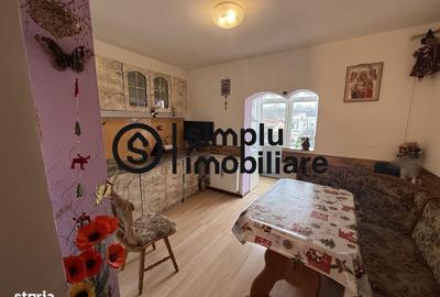 Apartament cu 3 camere decomandat în 1 Mai - 7