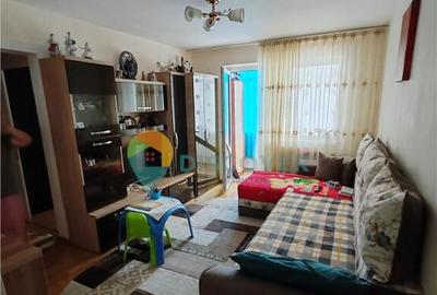 Zona Alecu Russo , 3 camere semidecomandate , renovat , 67.0 - 2