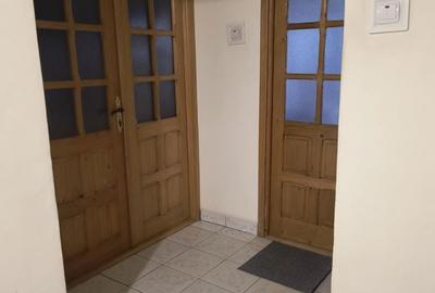 Apartament cu 3 camere decomandat în Central - 2