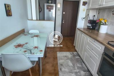 Apartament cu 2 camere semidecomandat, mobilat în Podul de Piatră - 2